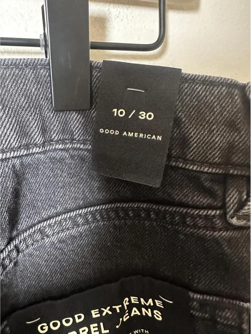 Good American Good Extreme Barrel Jeans size 10 - Picture 8 of 9